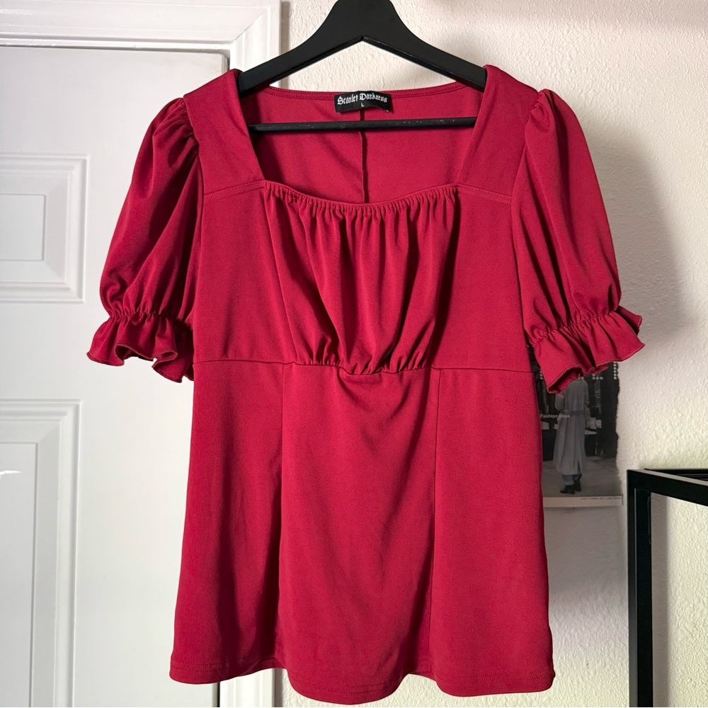 SCARLET DARKNESS red square neck ruched shirred short puff sleeve cropped blouse